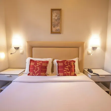 Grande Pensao Residencial Alcobia-2